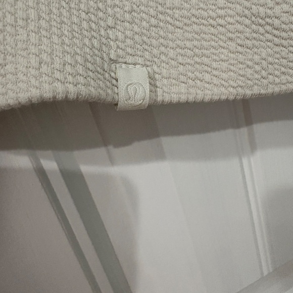 Lululemon Textured V-Neck Pullover Bone - Picture 13 of 13